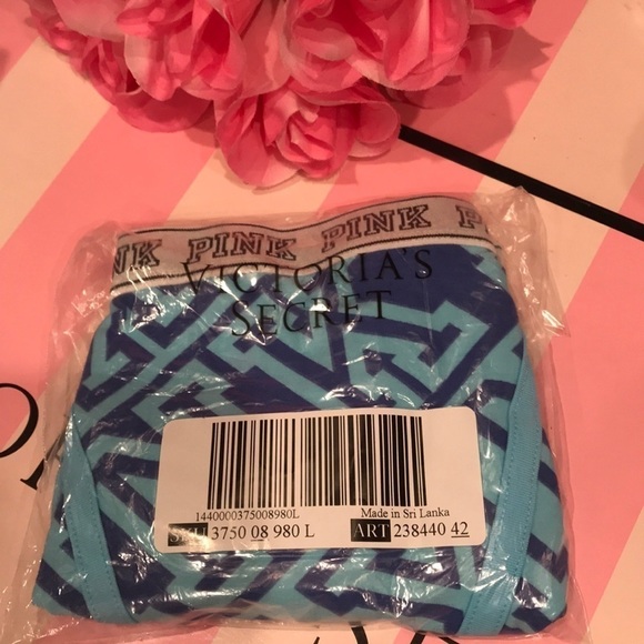 4/$38 💖PINK Victoria’s Secret Logo Boyshort - Picture 2 of 3